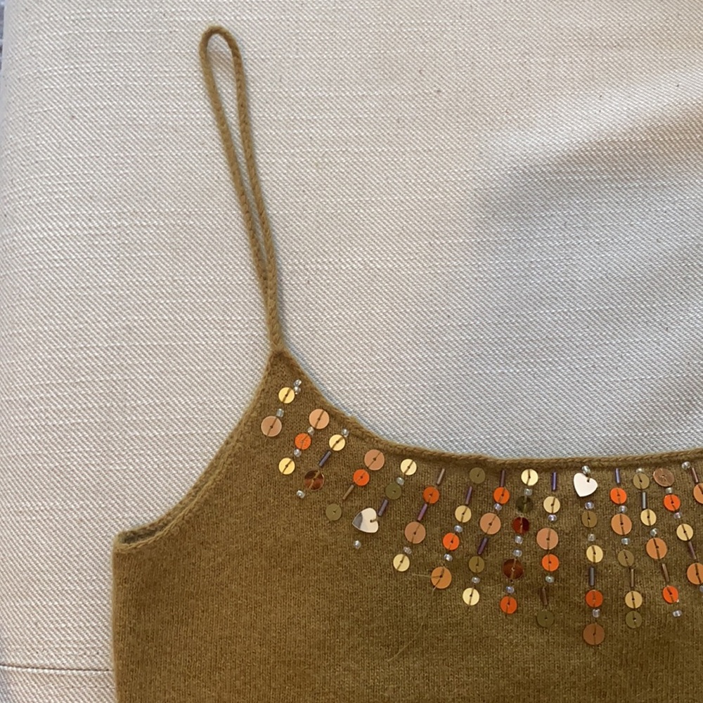 {Mango} Wool Top.